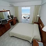 Meridien Beach Отель